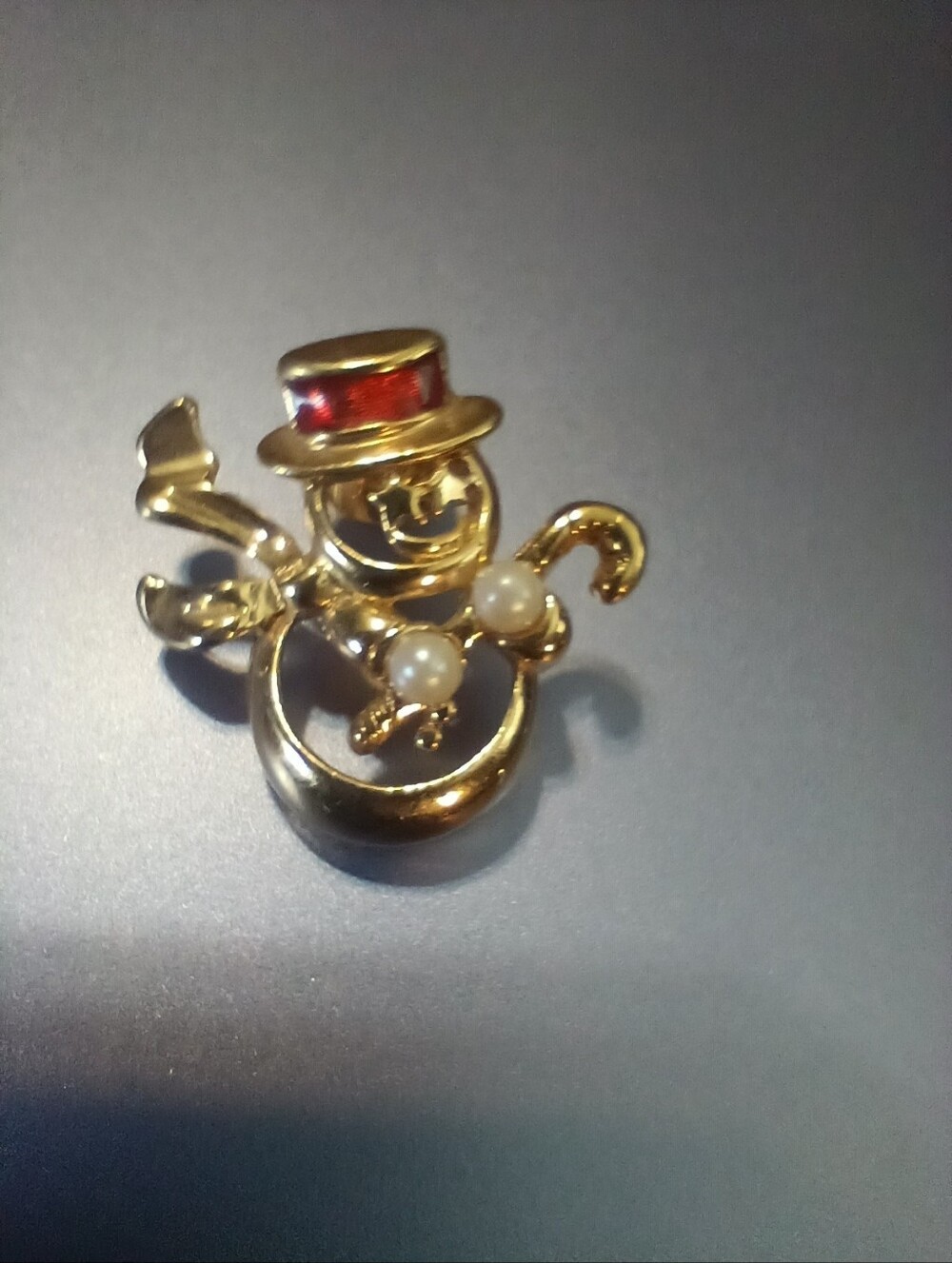 Vintage 1991? Avon Snowman Pin. Gold Tone, Red Hat Band, Faux Pearl